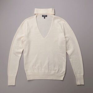 Theory Silk Cashmere Lightweight Tie V-Neck Pullover‎ in Cream White Size L